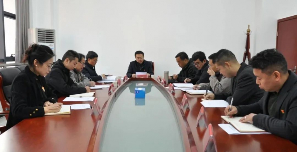 陜西有色金屬集團黨委副書記郭仕龍旁聽督導(dǎo)陜西銀礦黨委理論學(xué)...